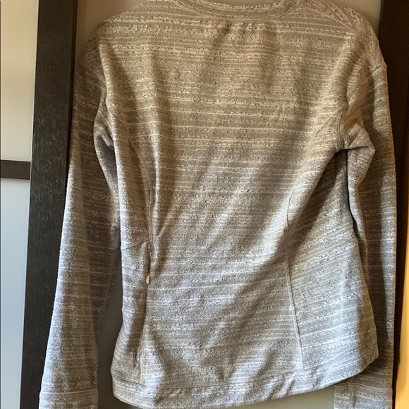 Lululemon Close to Crossing long sleeve Rulu top with tulip hem - Picture 8 of 9